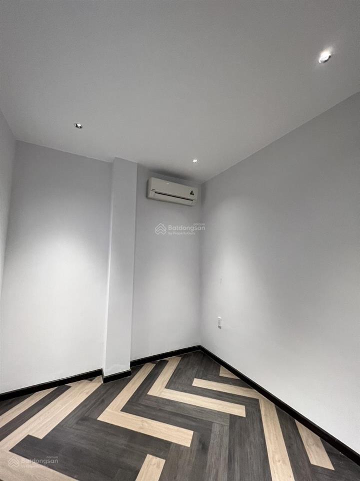 Cho thuê nhà hầm 3 lầu mặt tiền đường số 3 kdc him lam, p. tân hưng, quận 7