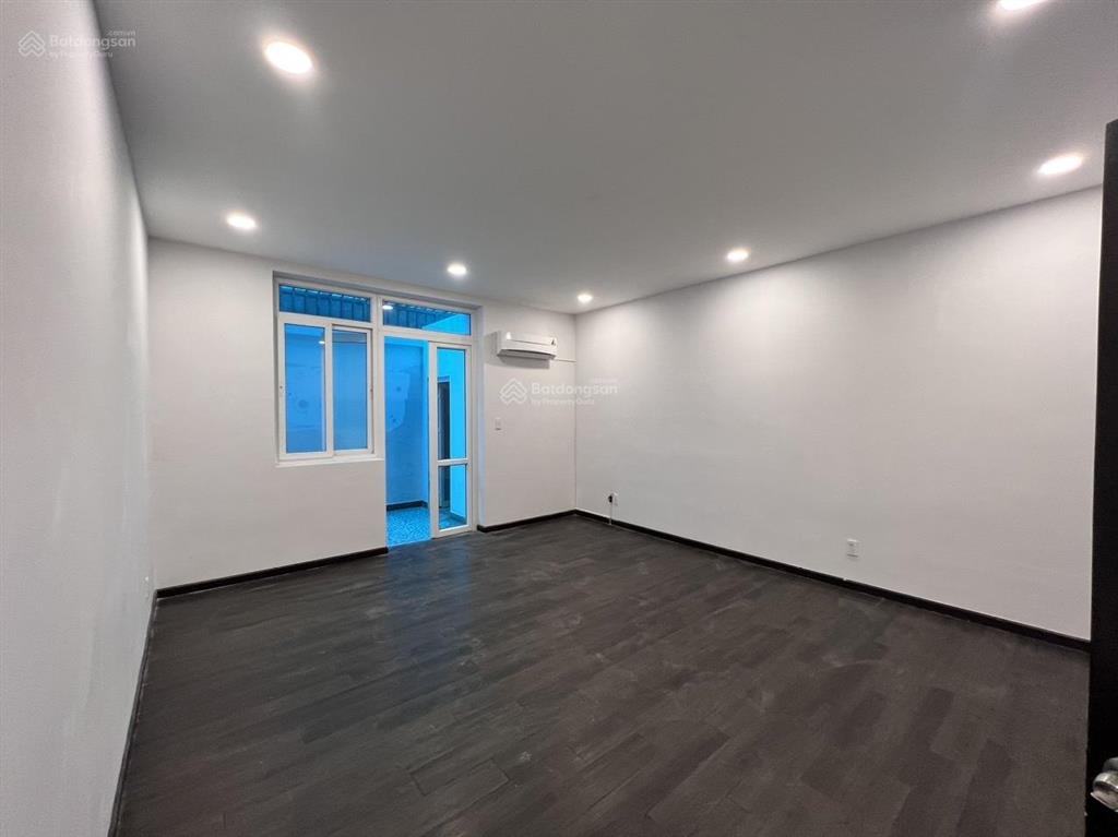 Cho thuê nhà hầm 3 lầu mặt tiền đường số 3 kdc him lam, p. tân hưng, quận 7