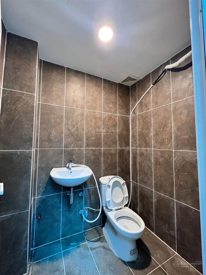 Cho thuê nhà hầm 3 lầu mặt tiền đường số 3 kdc him lam, p. tân hưng, quận 7