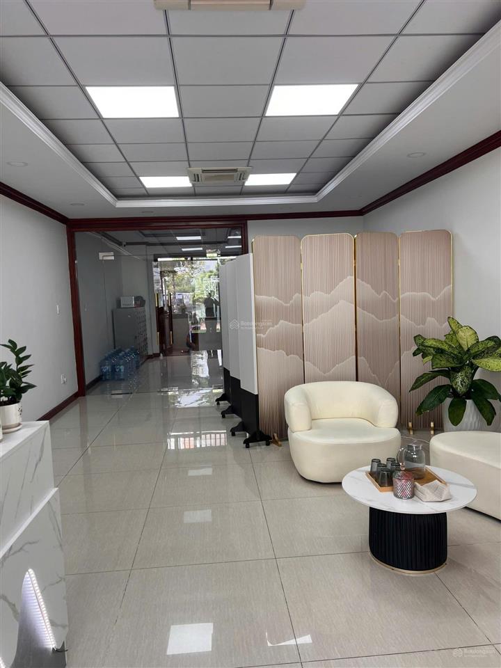 Cho thuê nhà hầm 4 lầu có thang máy mặt tiền đường d4 himlam p.tân hưng quận 7