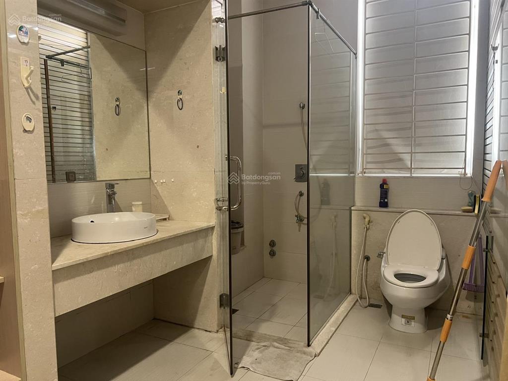 Cho thuê biệt thự hầm 3 lầu full nội thất kdc him lam p. tân hưng quận 7