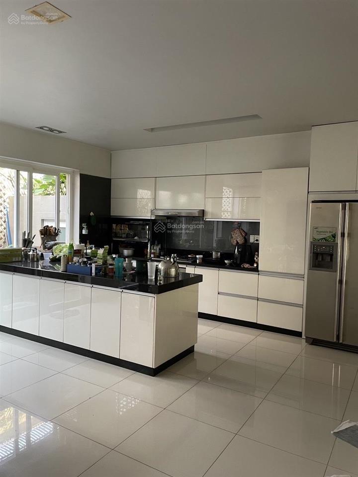 Cho thuê biệt thự hầm 3 lầu full nội thất kdc him lam p. tân hưng quận 7