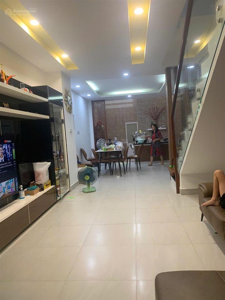 Cho thuê nhà 3 lầu mới đẹp y hình kdc an phú hưng p. tân phong quận 7