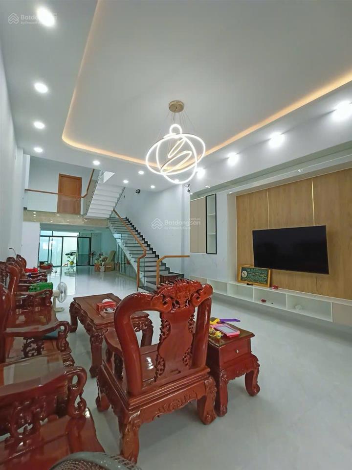 Cho thuê nhà 5x28 hẻm 3 lầu, hẻm xe hơi nguyễn thị thập, p. bình thuận, quận 7