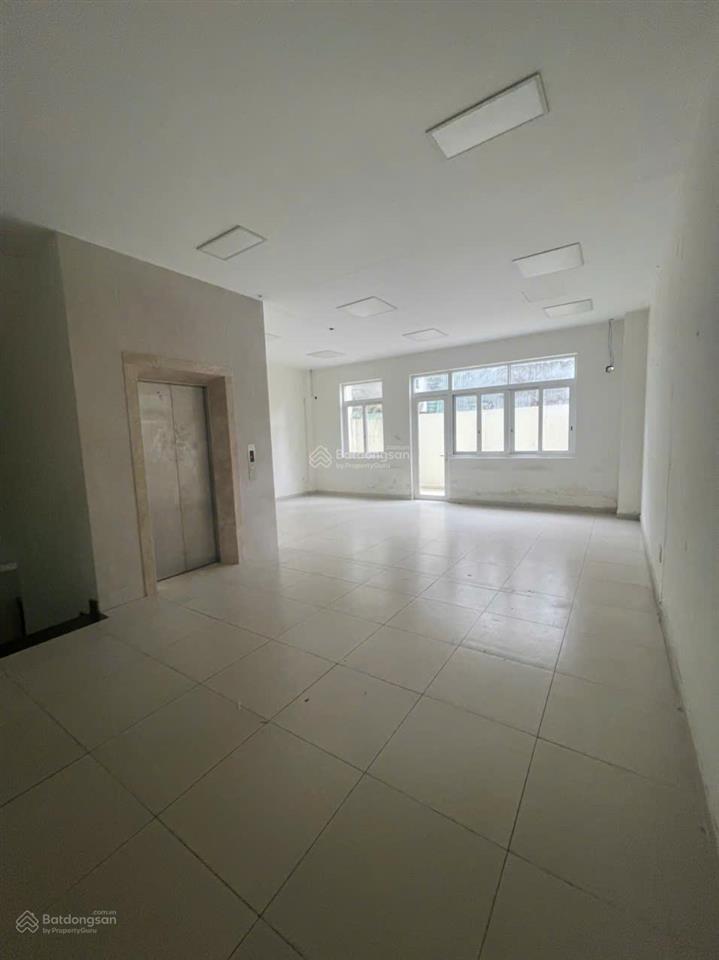 Cho thuê biệt thự kdc himlam p. tân hưng quận 7 7,5x20m hầm trệt 3 lầu giá 55tr/tháng