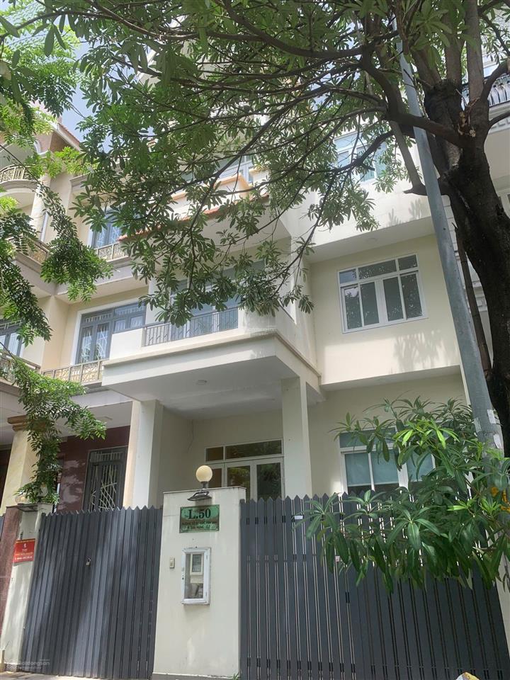 Cho thuê biệt thự kdc himlam p. tân hưng quận 7 7,5x20m hầm trệt 3 lầu giá 55tr/tháng