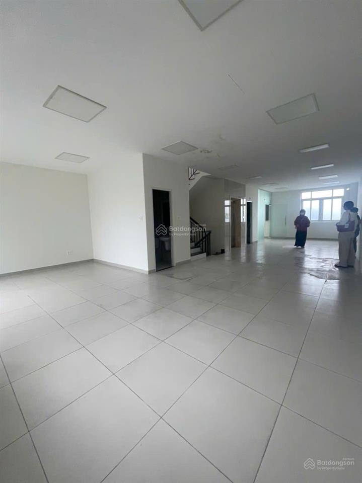 Cho thuê biệt thự kdc himlam p. tân hưng quận 7 7,5x20m hầm trệt 3 lầu giá 55tr/tháng