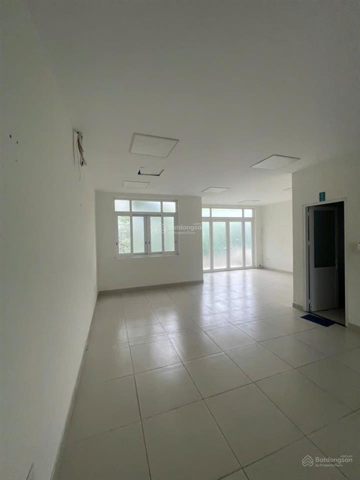 Cho thuê biệt thự kdc himlam p. tân hưng quận 7 7,5x20m hầm trệt 3 lầu giá 55tr/tháng