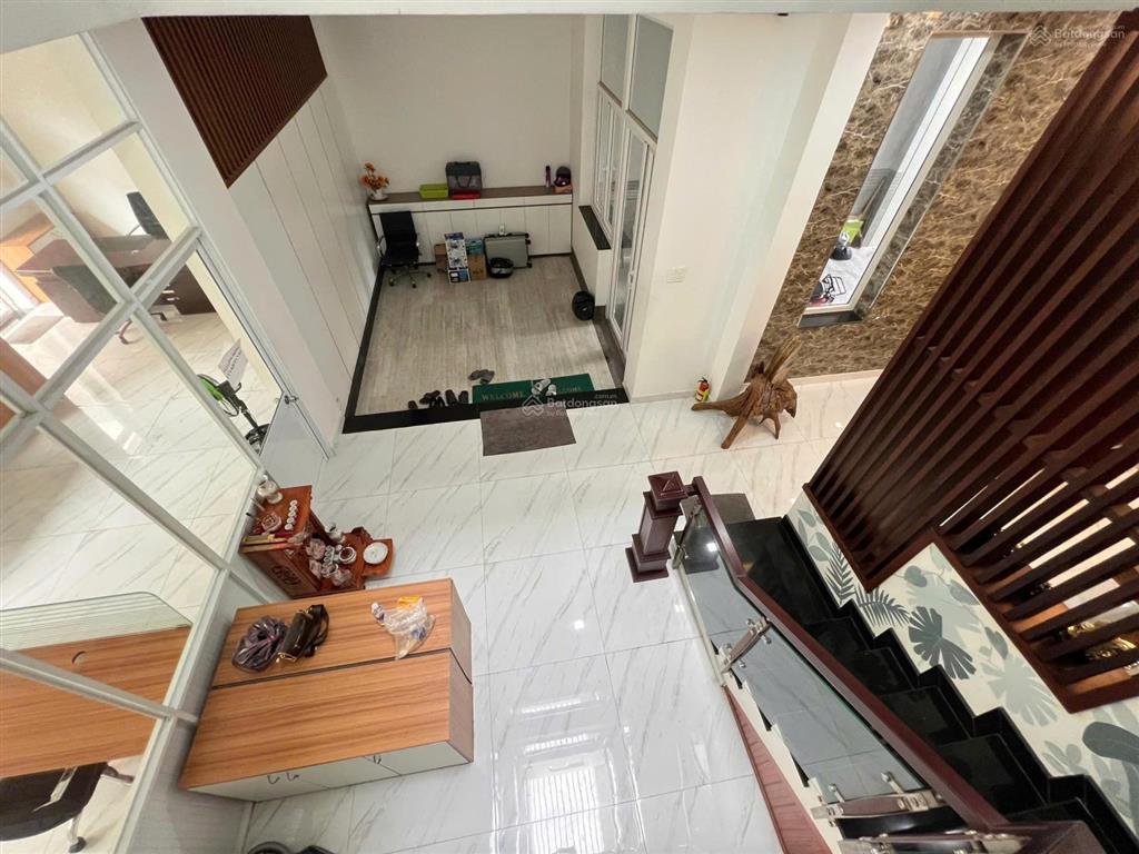 Cho thuê biệt thự full nội thất cao cấp mặt tiền đường số lâm văn bền, phường tân quy, quận 7