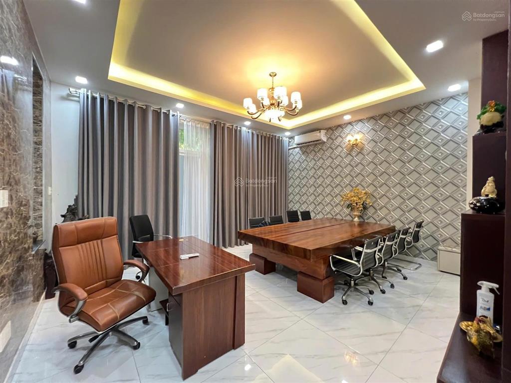 Cho thuê biệt thự full nội thất cao cấp mặt tiền đường số lâm văn bền, phường tân quy, quận 7