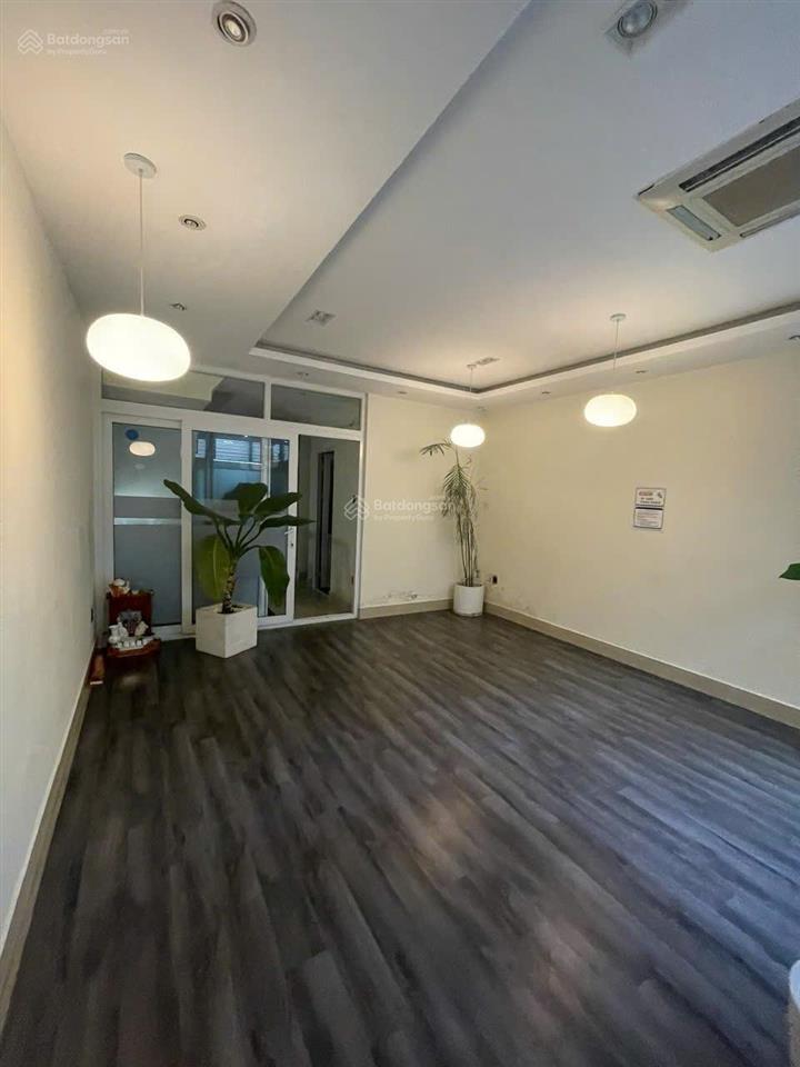 Cho thuê nhà 5 lầu có thang máy mặt tiền đường hoàng trọng mậu (d1) kdc him lam quận 7