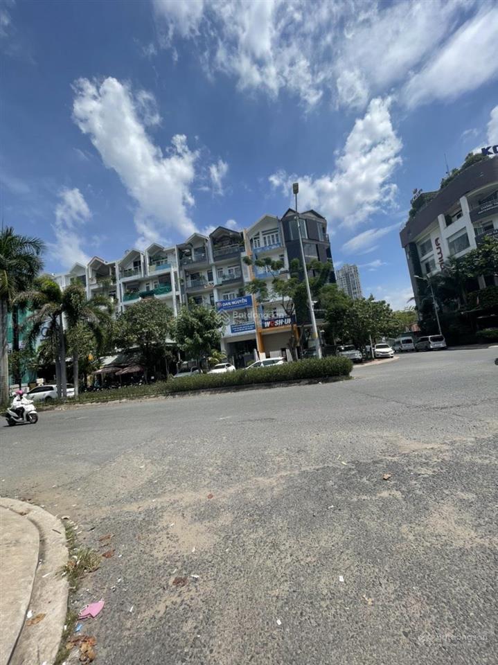 Cho thuê nhà 5 lầu có thang máy mặt tiền đường hoàng trọng mậu (d1) kdc him lam quận 7
