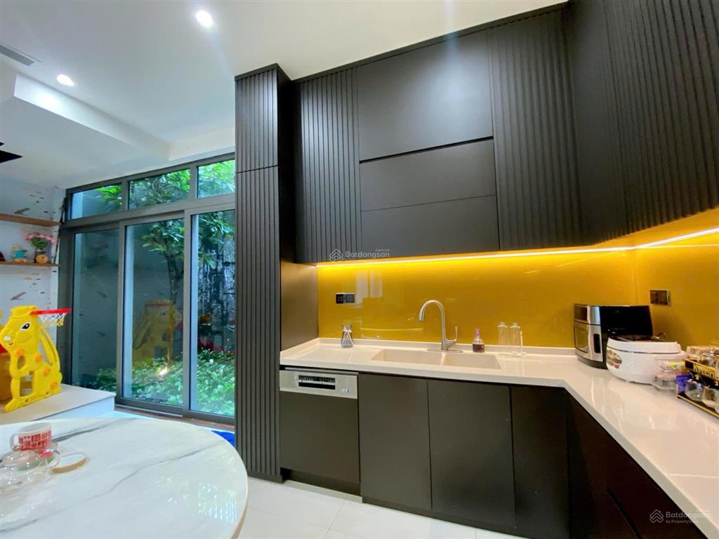 Cho thuê biệt thự full nội thất cao cấp kdc tân quy đông p. tân phong quận 7