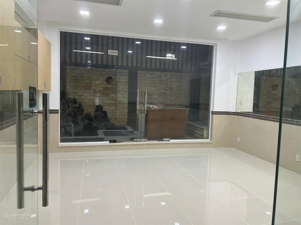 Cho thuê nhà hầm 3 lầu nội thất cơ bản kdc him lam p. tân hưng quận 7