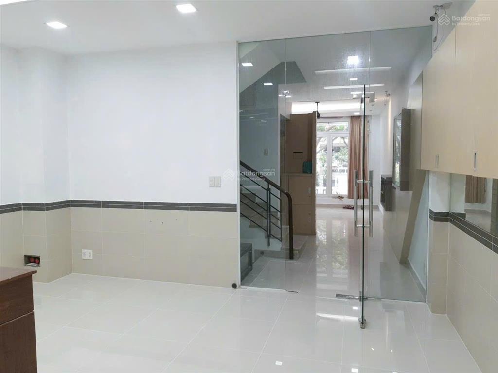 Cho thuê nhà hầm 3 lầu nội thất cơ bản kdc him lam p. tân hưng quận 7