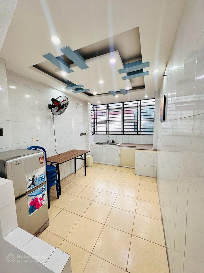 Bán nhà riêng 20m2, 5 tầng, 3 pn, hồ ba mẫu, lê duẩn, đống đa, lô góc, kinh doanh, giá tốt 4,35 tỷ