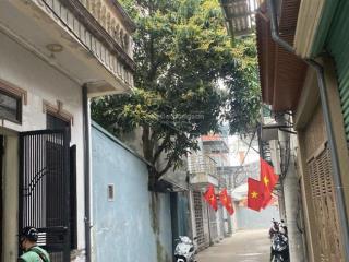 Chính chủ bán nhà riêng 43m2, 4 tầng, phố tân mai, hoàng mai, ngõ thông, ô tô chạy, giá tốt 4,5 tỷ,