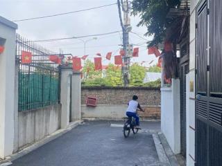 Bán đất tại ngọc thụy, long biên, giá 11 tỷ, 100m2, pháp lý đầy đủ, mặt tiền 7m, ngõ vào 4m, hot!