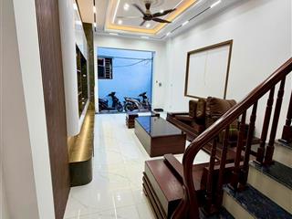 Bán gấp nhà riêng tại cương ngô, tứ hiệp, thanh trì, giá 8,2 tỷ, 42m2, 4pn, 3wc, 5 tầng