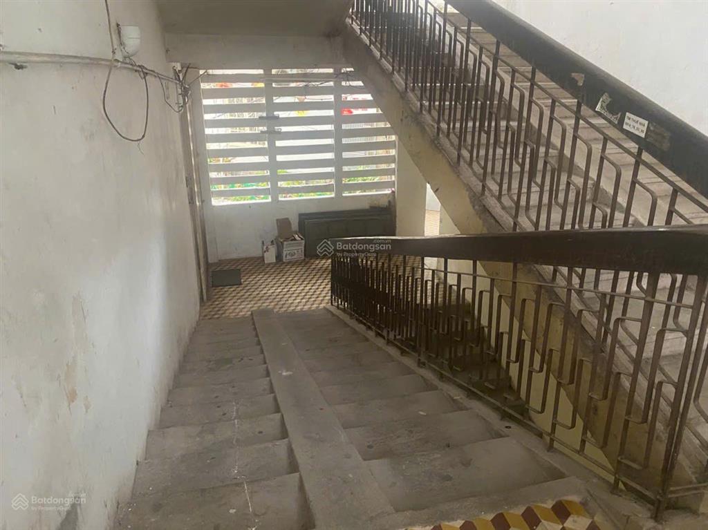 Chính chủ bán nhà tập thể 60m², tầng 3 tại đào tấn, ba đình, ngõ thông, rộng 7m, giá đầu tư 3,55 tỷ
