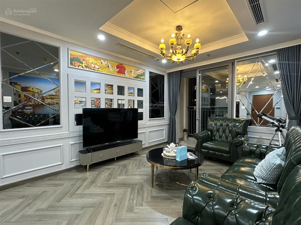 Cắt lỗ 5 tỷ căn hộ 3pn sáng royal city. full nội thất mới, view thành phố siêu đẹp