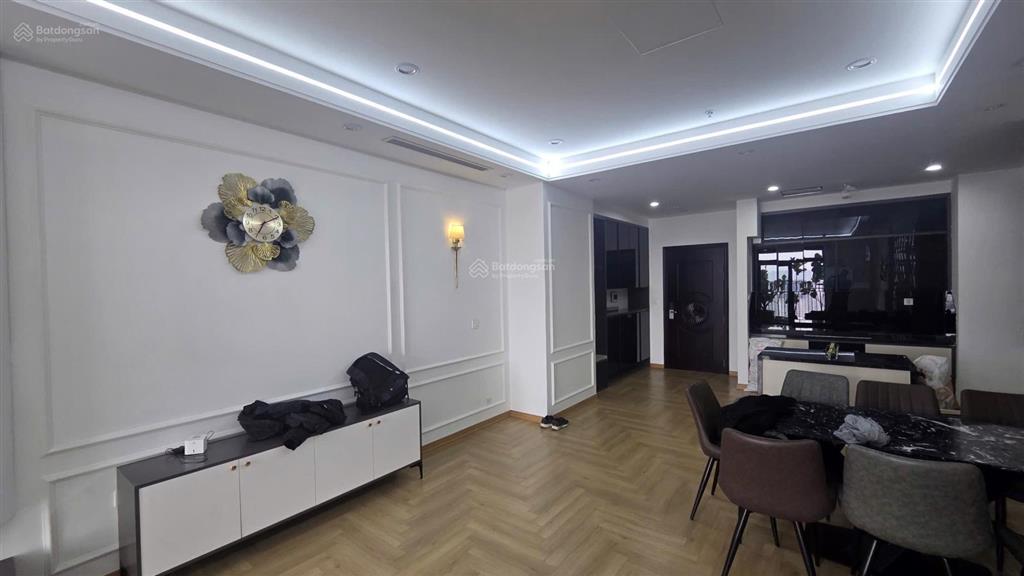 Nhỉnh 10 tỷ có ngay căn hộ 3pn full nội thất tại chung cư royal city. chưa có căn nào rẻ hơn