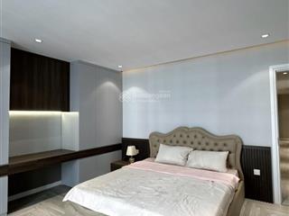 Siêu rẻ ạ. 4pn royal city giá chỉ có 13 tỷ ạ. full nội thất, xách vali vào ở ạ.