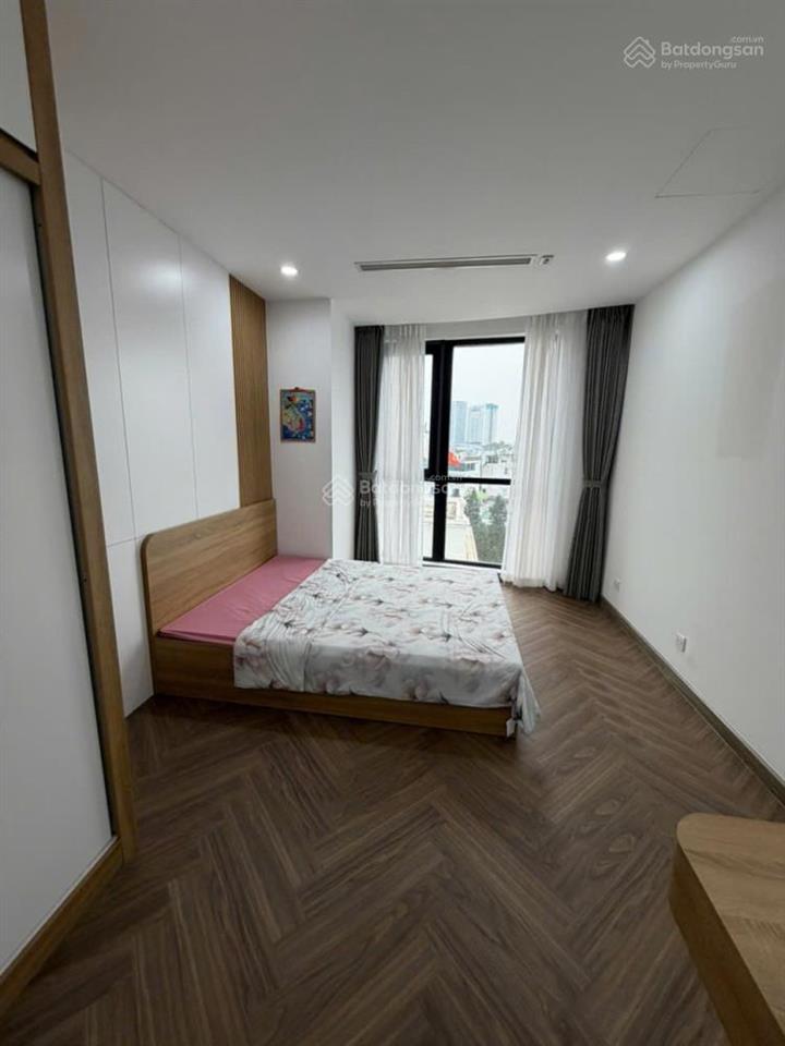 Cắt lỗ 3,5 tỷ căn hộ 3pn chung cư royal city. căn góc 3pn sáng. full nội thất mới, xách vali vào ở