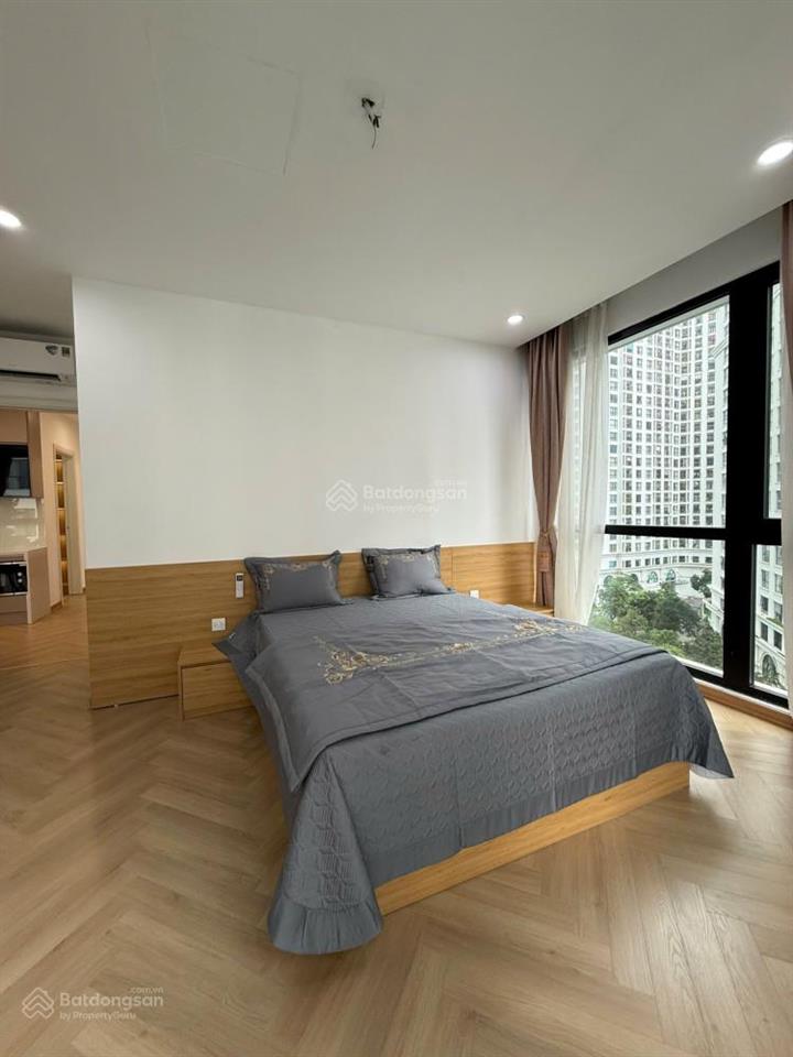 Cần bán gấp căn góc chung cư startower 3pn góc đông nam view hồ đầm hồng. full nội thất