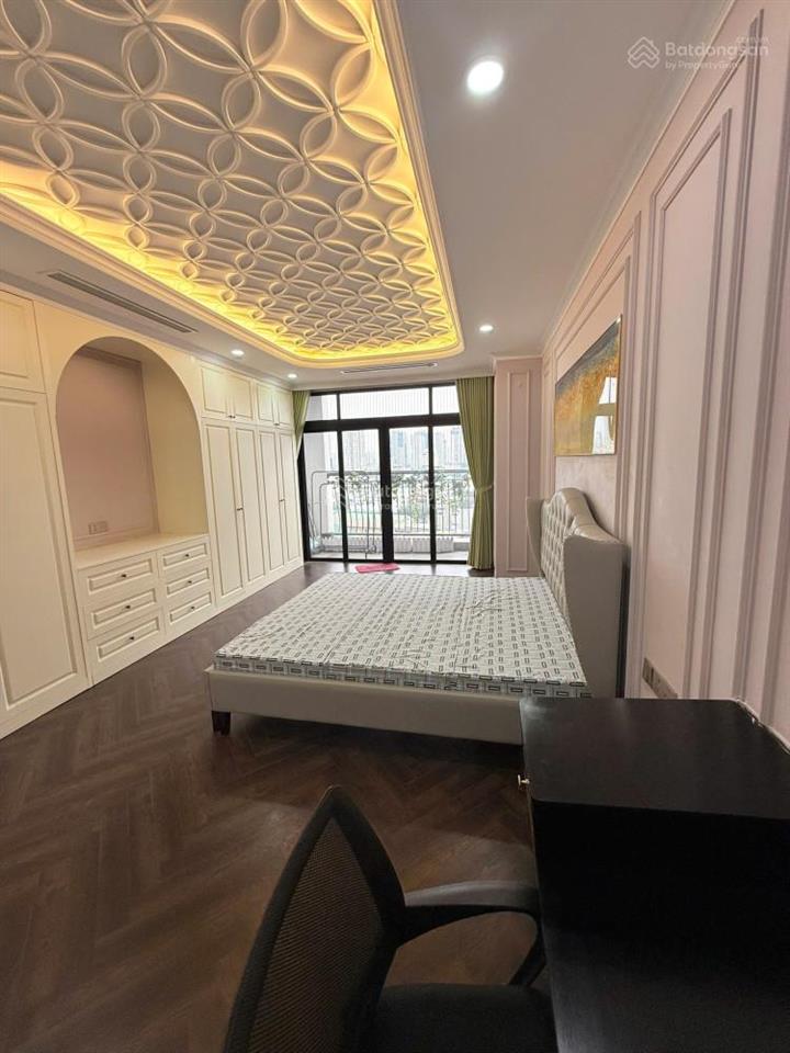Siêu rẻ căn 3pn chủ nhà cần bán gấp tại cc royal city. full nội thất mới giá nhỉnh 8 tỷ