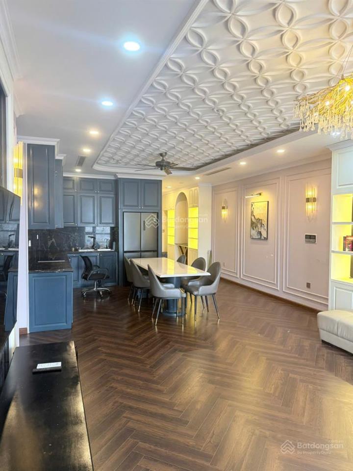 Bán gấp 3pn siêu rộng royal city 145m chủ chào nhỉnh 13 tỷ, full nội thất.
