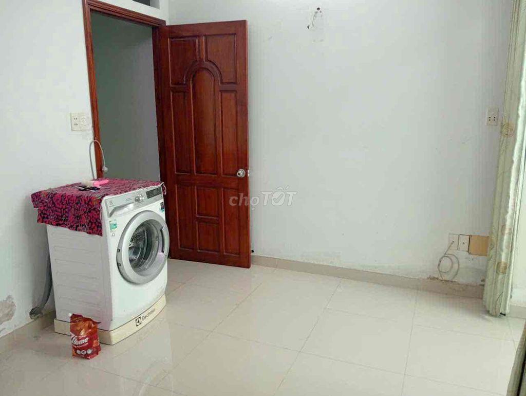CHO  SINH VIÊN HOẶC CN THUÊ  LẦU GIÁ RẺ 2,8 TR ,  LÊ V THỌ GÒ VẤP