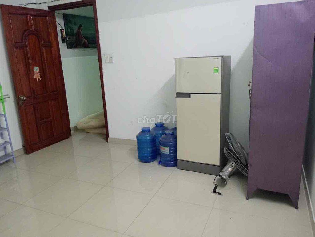 CHO  SINH VIÊN HOẶC CN THUÊ  LẦU GIÁ RẺ 2,8 TR ,  LÊ V THỌ GÒ VẤP