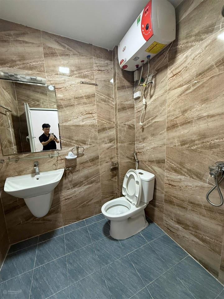 Chính chủ cho thuê nhà 6 tầng nguyên căn, đầy đủ đồ đạc, ở luôn
