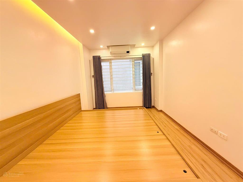 Chính chủ cho thuê nhà 6 tầng nguyên căn, đầy đủ đồ đạc, ở luôn