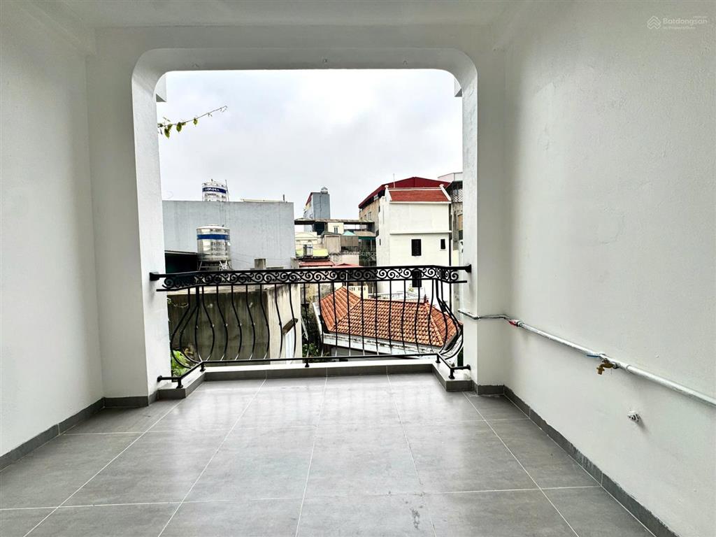 Bán nhà ngõ 89 lạc long quân, gần phố, mới đẹp, an ninh tốt