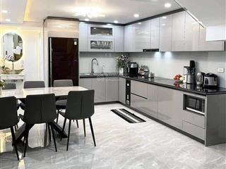 Gãy bank bán nhanh toà căn hộ vip 7 tầng gần 200m2 dòng tiền 220tr/tháng 2x tỷ.  0905 882 ***