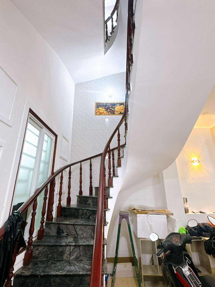 KHU VIP ẨM THỰC PHAN XÍCH LONG - CHDV 4 TẦNG 69m2 NỞ HẬU - THUÊ 50TR/THÁNG