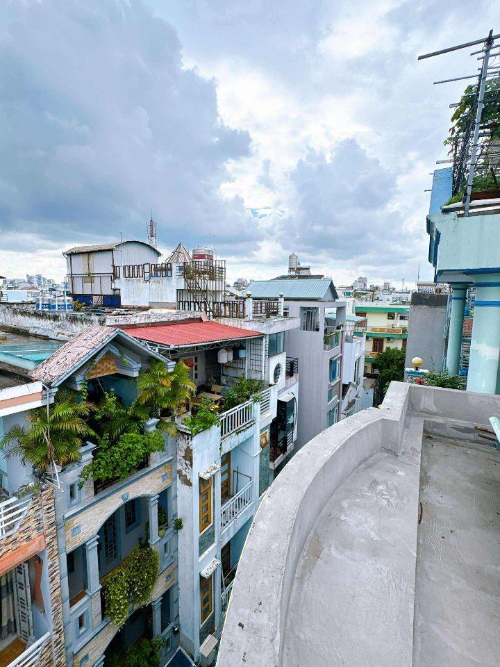 KHU VIP ẨM THỰC PHAN XÍCH LONG - CHDV 4 TẦNG 69m2 NỞ HẬU - THUÊ 50TR/THÁNG