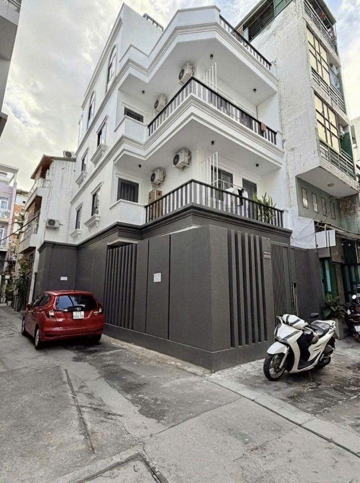 CHDV 5 TẦNG THANG MÁY - LÔ GÓC HUỲNH VĂN BÁNH 70m2 - 18 TỶ