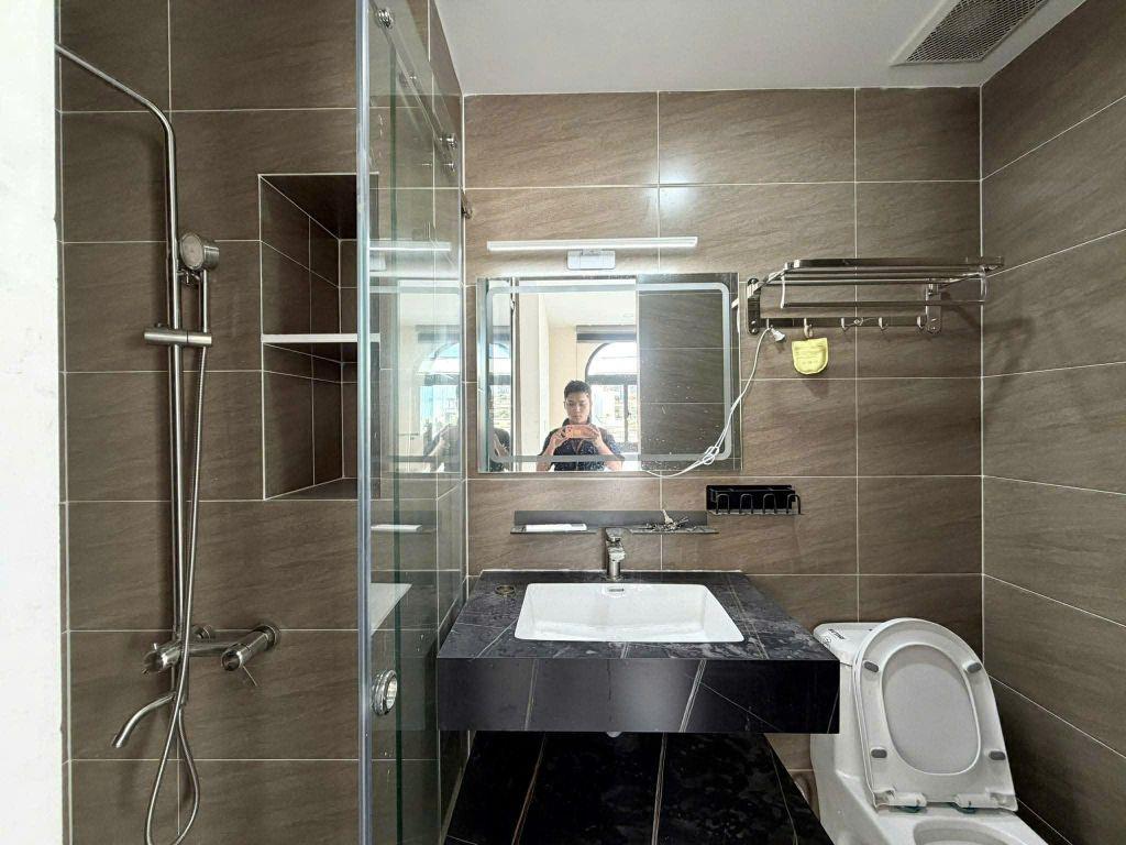 CHDV 5 TẦNG THANG MÁY - LÔ GÓC HUỲNH VĂN BÁNH 70m2 - 18 TỶ