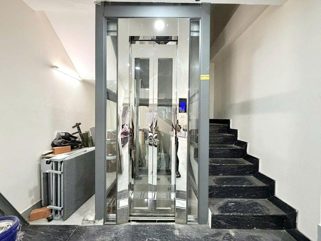 CHDV 5 TẦNG THANG MÁY - LÔ GÓC HUỲNH VĂN BÁNH 70m2 - 18 TỶ