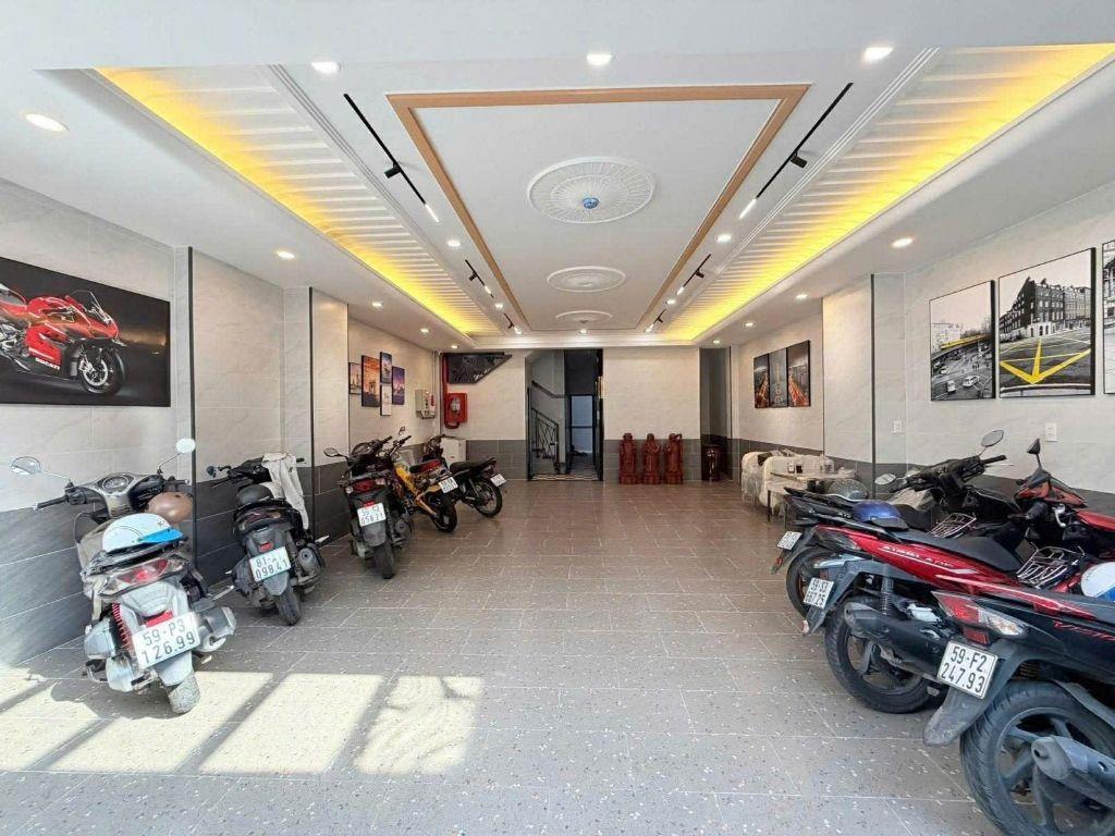 CHDV 18P THANG MÁY - DÒNG TIỀN 1.5 TỶ/NĂM - 125m2 (6.8×18.5) - 26.8 TỶ