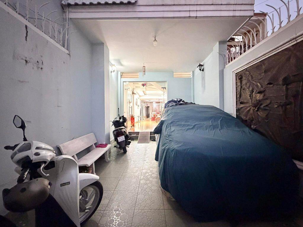 CHỈ 160TR/M2 - SIÊU PHẨM 15 PHÒNG HOÀNG HOA THÁM - HẺM XE TẢI TRÁNH - THU NHẬP KHỦNG