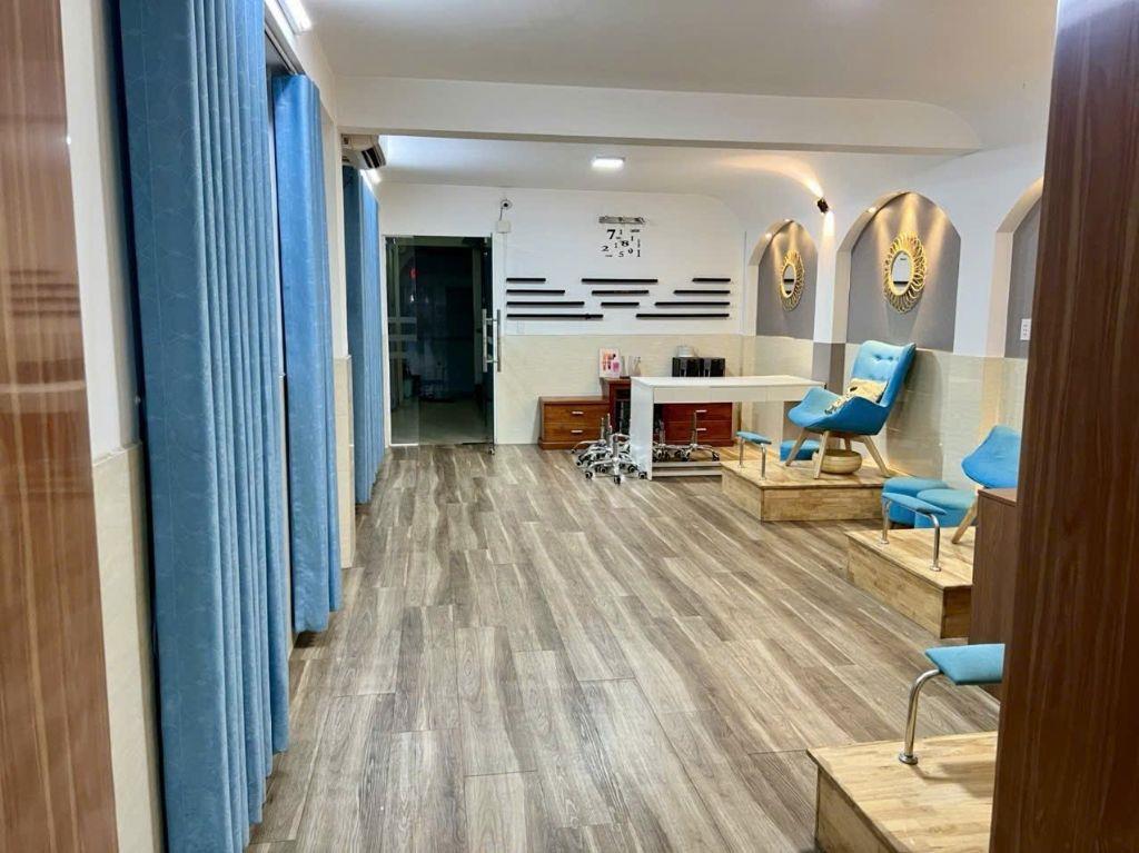 MT PHẠM VĂN ĐỒNG - TOÀ VP 5 TẦNG THANG MÁY 93m2 - 24.2 TỶ