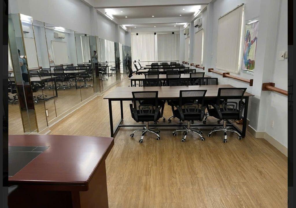 MT PHẠM VĂN ĐỒNG - TOÀ VP 5 TẦNG THANG MÁY 93m2 - 24.2 TỶ