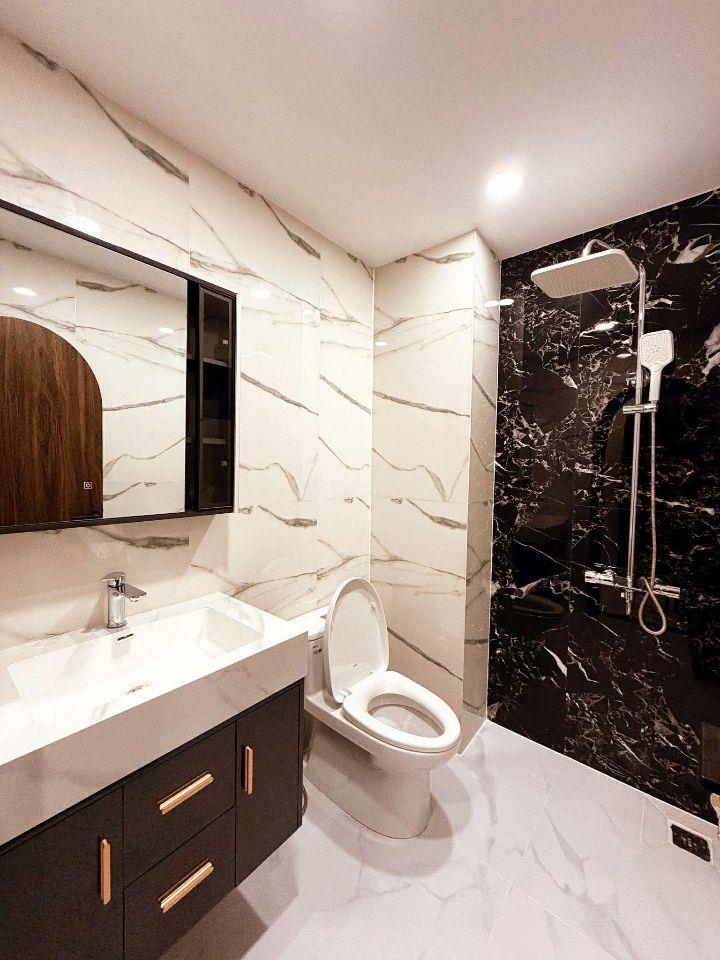CHDV 5 TẦNG THANG MÁY QUẬN 3 - 70m2 8PN FULL NT - GIÁ CỰC TỐT GIẢM MẠNH 2.6 TỶ
