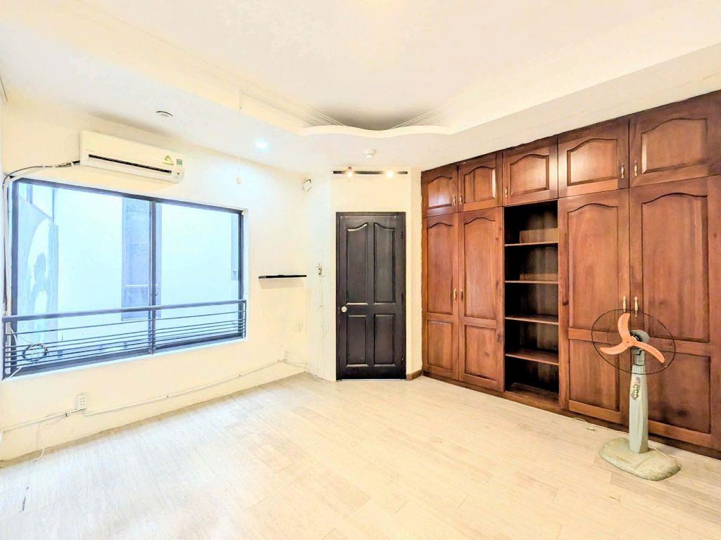 VILLA SÂN VƯỜN HỒ BƠI PHÚ NHUẬN - CÓ GARA OTO - THIẾT KẾ ĐỘC BẢN - 29 TỶ