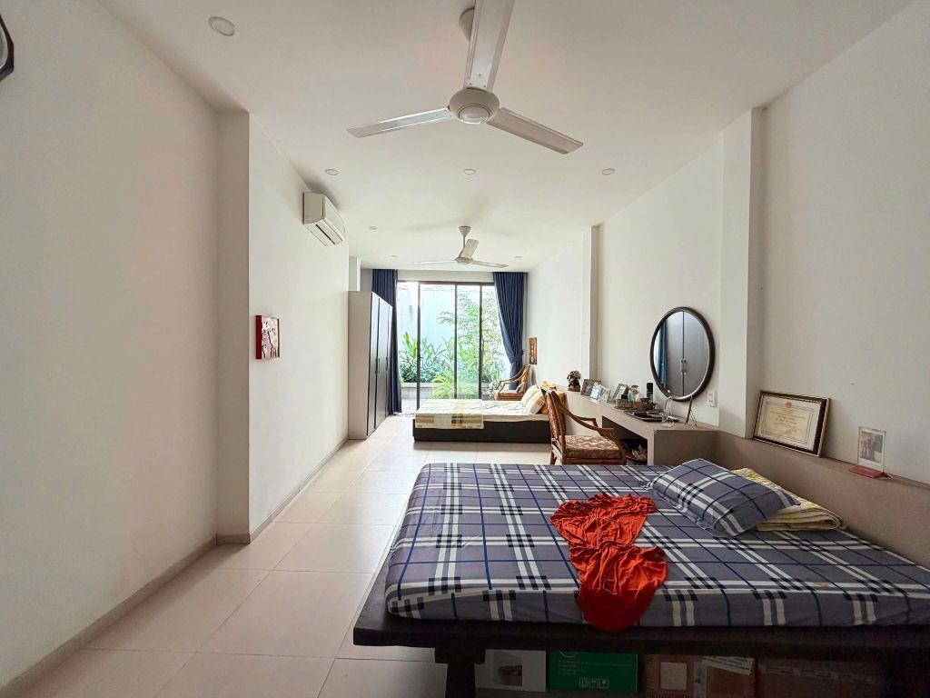 BIỆT THỰ PHÚ NHUẬN - 4 TẦNG BỀ THẾ - 157M² NỞ HẬU 20M - 8PN - 26,7 TỶ