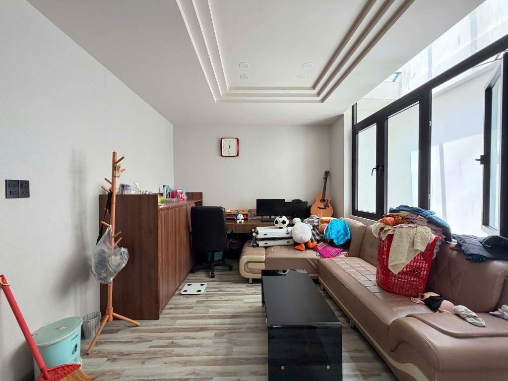 VILLA ĐẲNG CẤP - LAM SƠN BÌNH THẠNH - 142m2 NỞ HẬU PHONG THUỶ TỐT - 4 TẦNG KIÊN CỐ